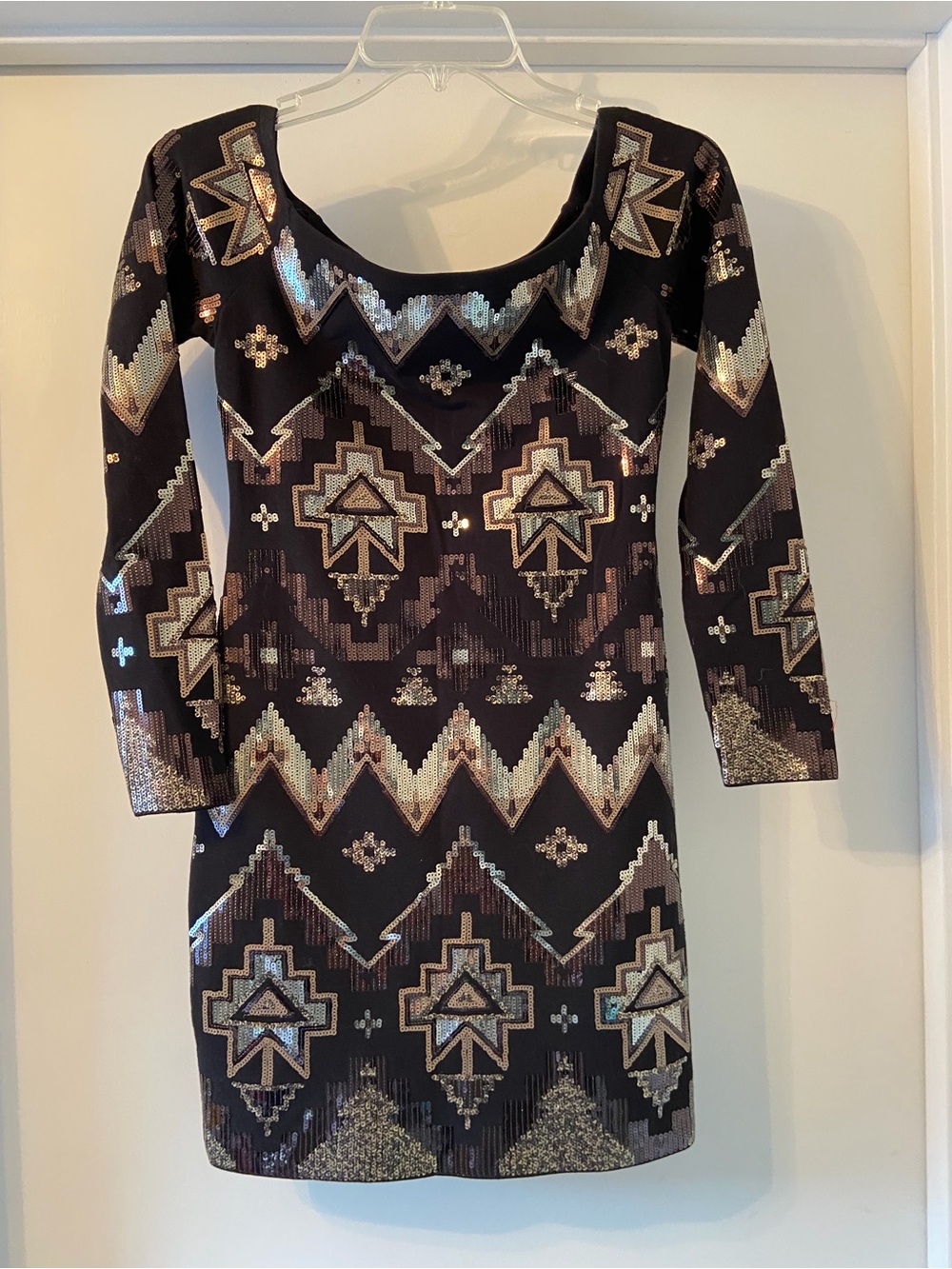 Express Black Sequin Geo-Pattern Long Sleeve Dress
